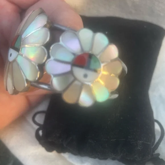 RELISTED! Vintage Native American MOP Cluster Bracelet and Ring Set🦋 - Picture 5 of 11